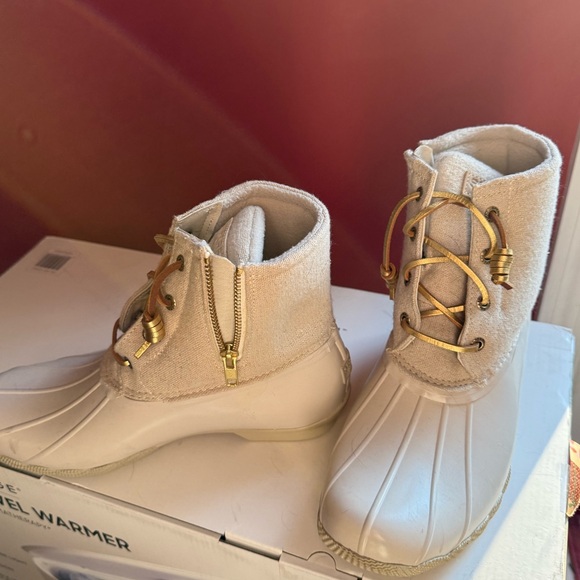 Sperry Shoes - Sperry saltwater flat heel duck boots